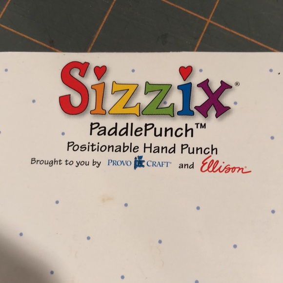 Sizzix PaddlePunch Positionable Hand Punch Dies - Picture 8 of 15
